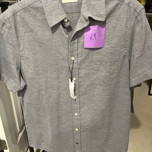 Men’s short sleeve dress shirt.